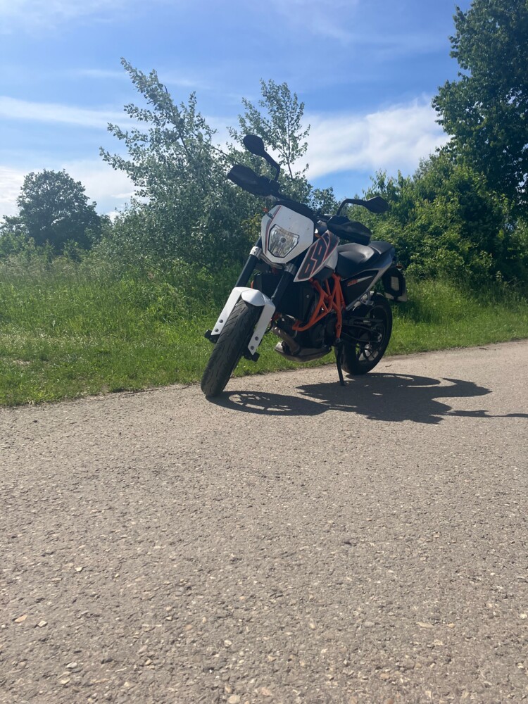 KTM 690 Duke