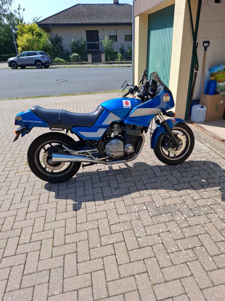Suzuki GSX750ES