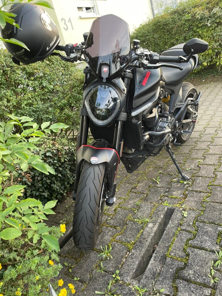 Ducati Monster 937
