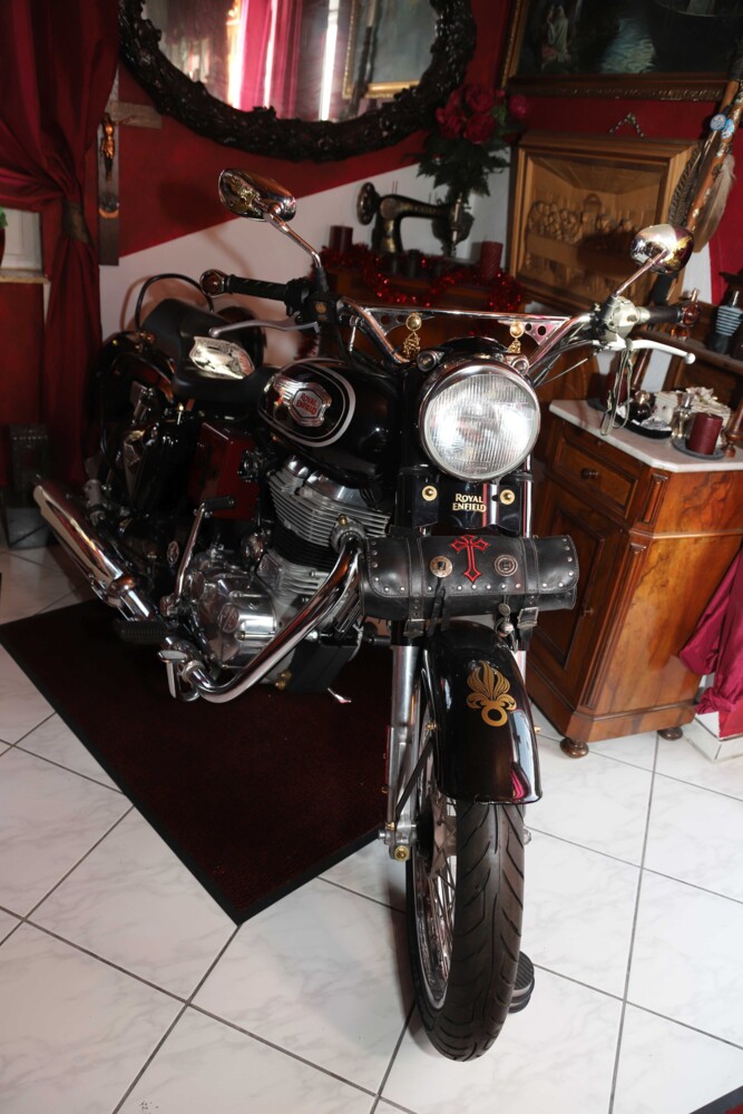 Royal Enfield Bullet-1