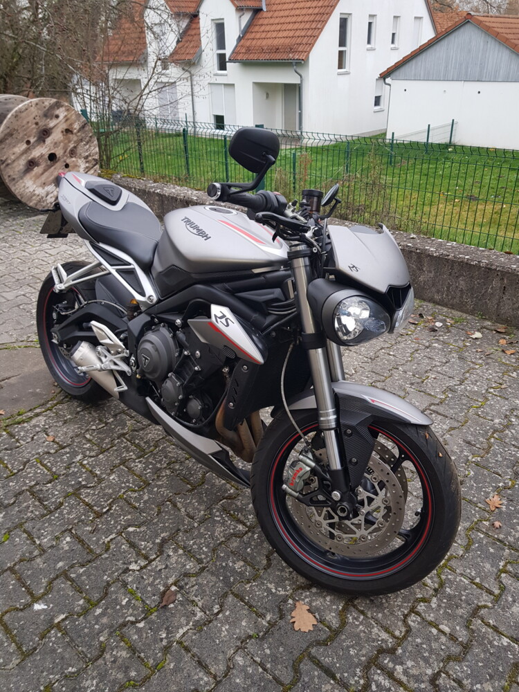 Triumph Street Triple RS