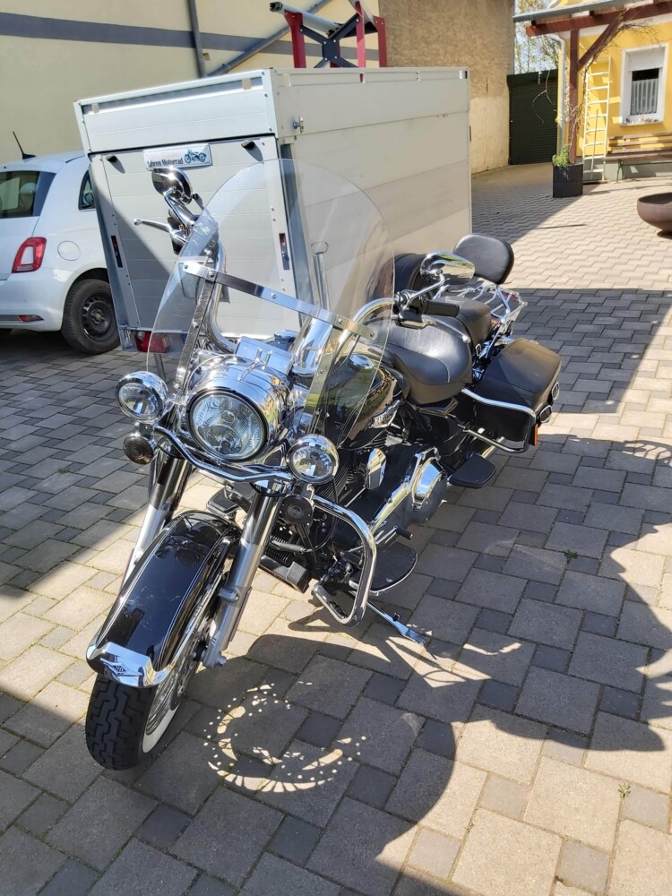 Harley-Davidson FLHRC Roadking